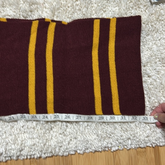Harry Potter Scarf - Picture 4 of 4